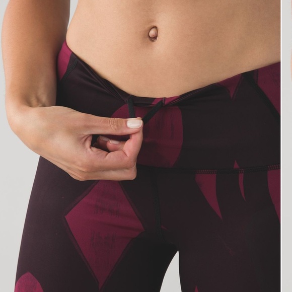Lululemon All Sport Crop - Picture 9 of 10